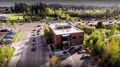Beaverton oral surgeons - 3.0 (4 ratings) Beaverton, OR. Dr. Colin Hammon, DMD is an oral & maxillofacial surgery specialist in Beaverton, OR. He is accepting new patients. 3.0 (4 ratings) Leave a review. Aspen Dental. 8660 SW Scholls Ferry Rd Beaverton, OR 97008. Make an Appointment.